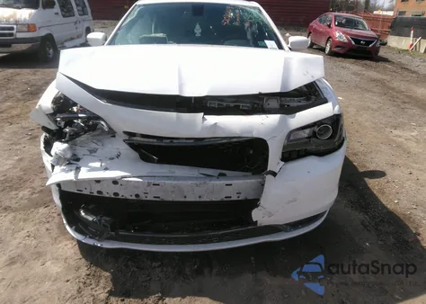 2019 Chrysler 300 300S Awd z USA, uszkodzony, nr VIN 2C3CCAGG9KH610673